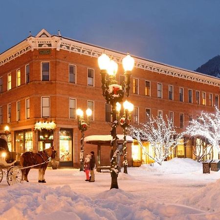 Independence Square 304, Stylish Hotel Room With Downtown Views & Great Location Aspen Exterior photo